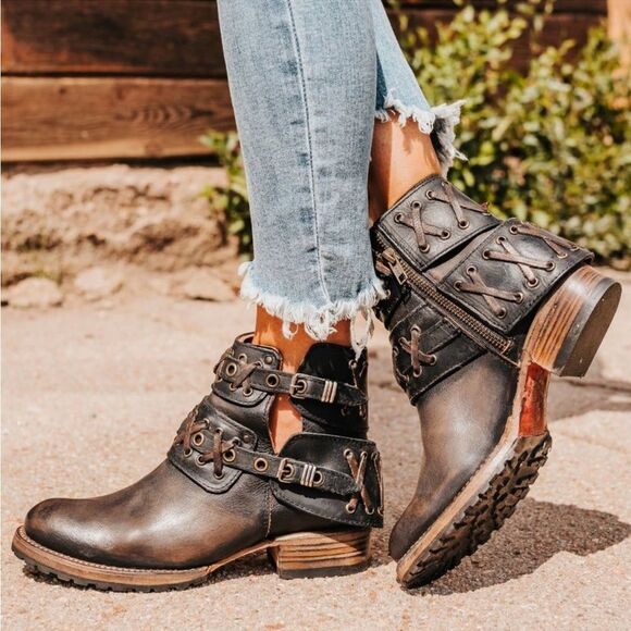 Freebird Dublin Boot Distressed Black Size 9
B28 - Picture 1 of 8